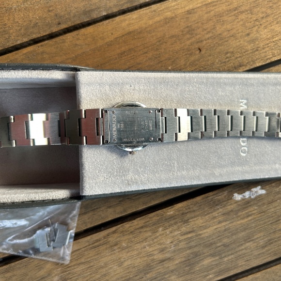 Movado Museum Collection Women\'s Stainless Steel Link Bracelet Watch orig $1200 main image 2